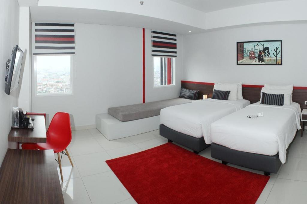 Hi Hotel Senen Jakarta Extérieur photo